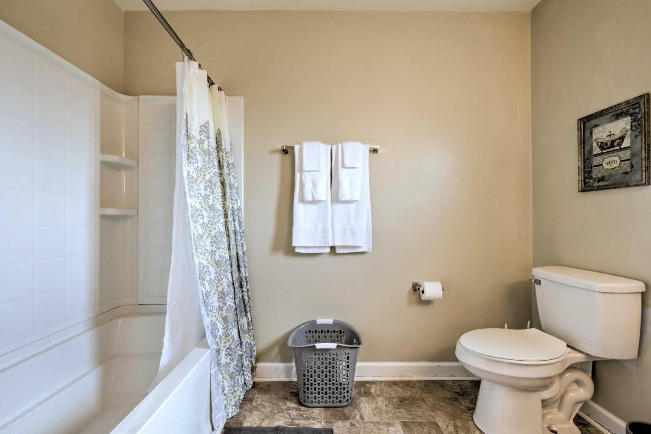 Spacious Pooler Home With Family-Friendly Perks Саванна Екстер'єр фото