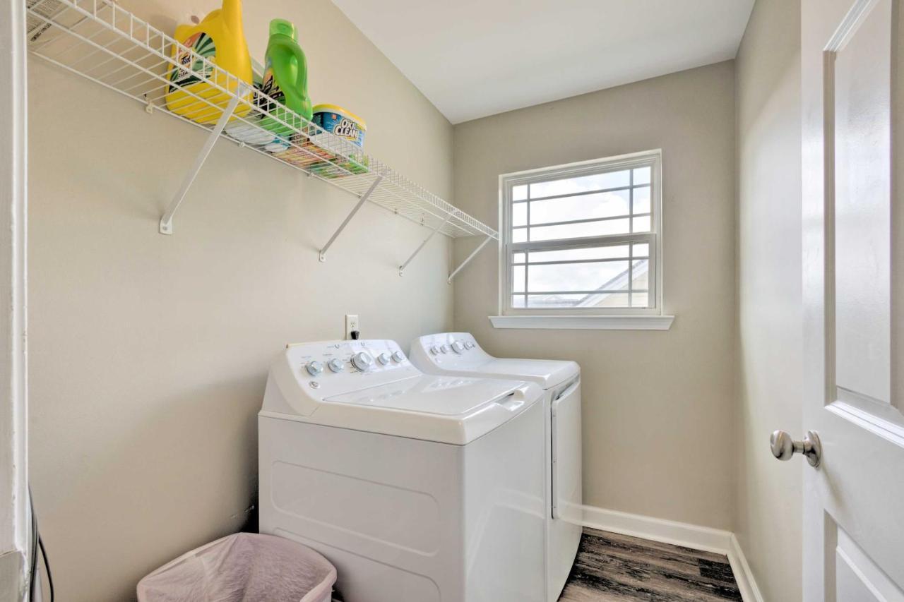 Spacious Pooler Home With Family-Friendly Perks Саванна Екстер'єр фото
