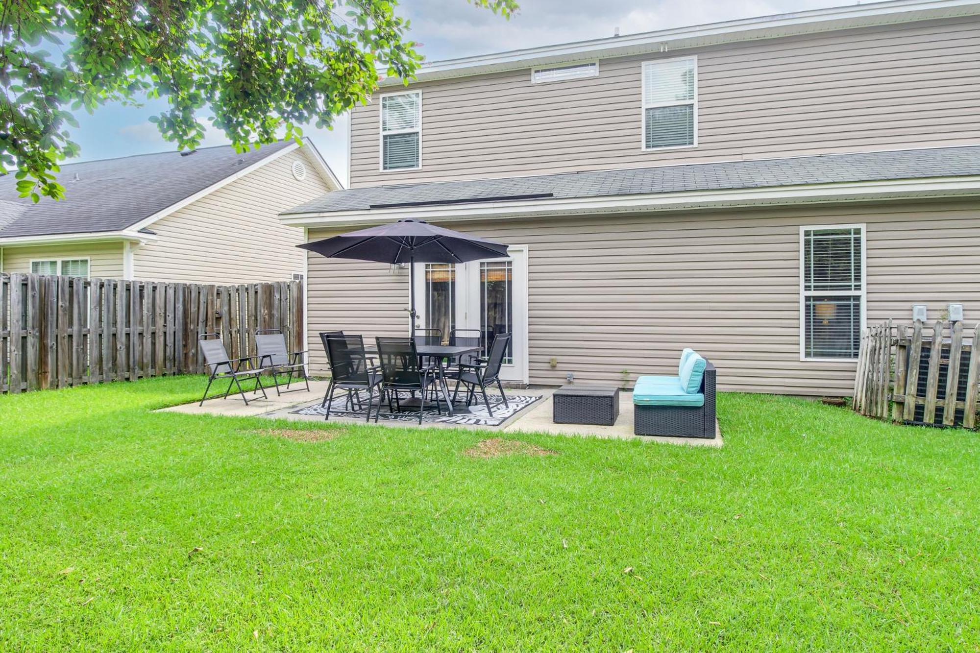 Spacious Pooler Home With Family-Friendly Perks Саванна Екстер'єр фото